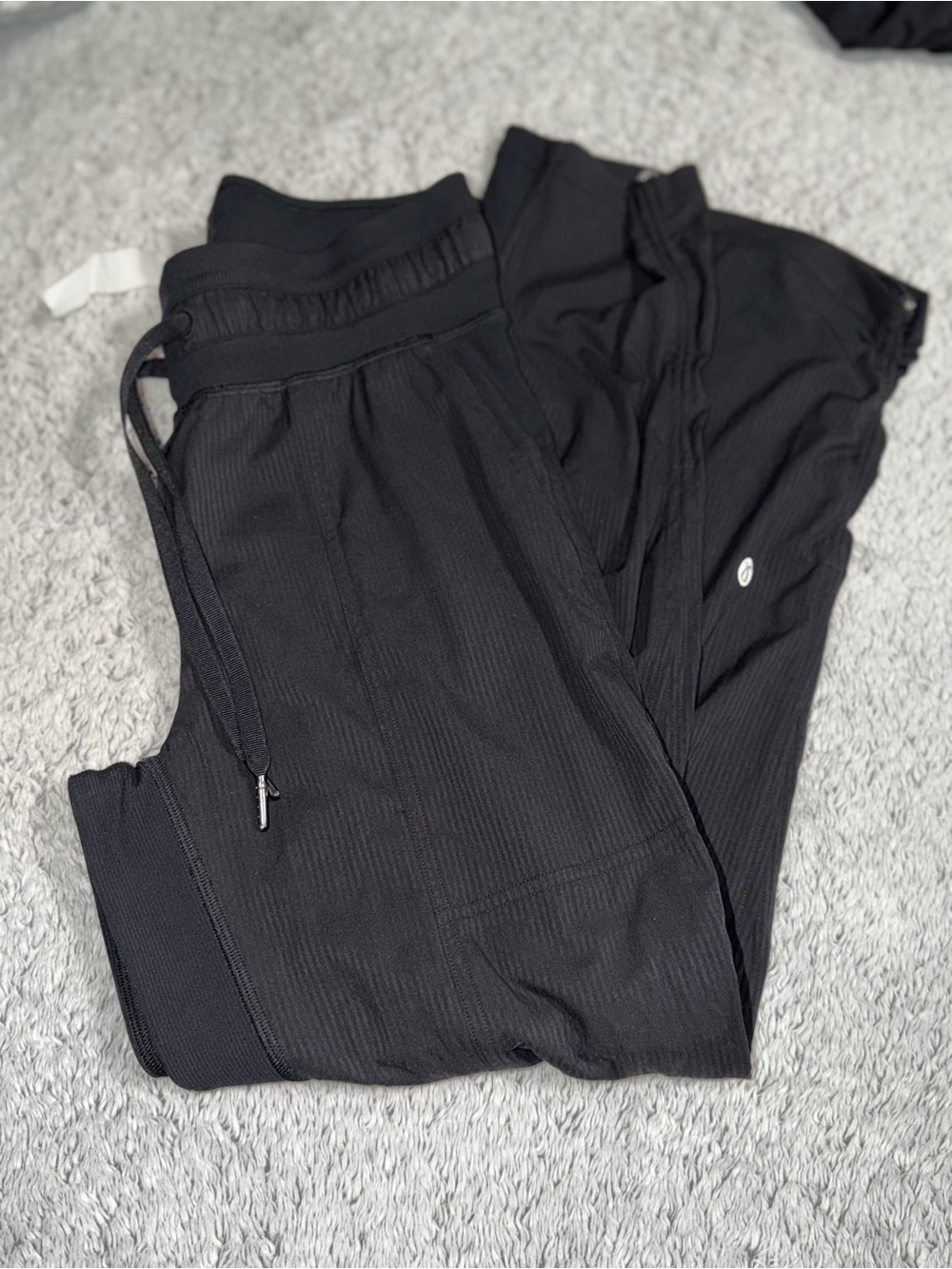 Lululemon Dance Studio Mid-Rise Cropped Pant BLACK  size 2 worn 1x